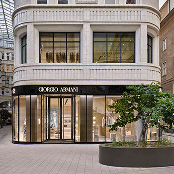 760 Madison Podium Cristacurva Curved Insulated Glass units